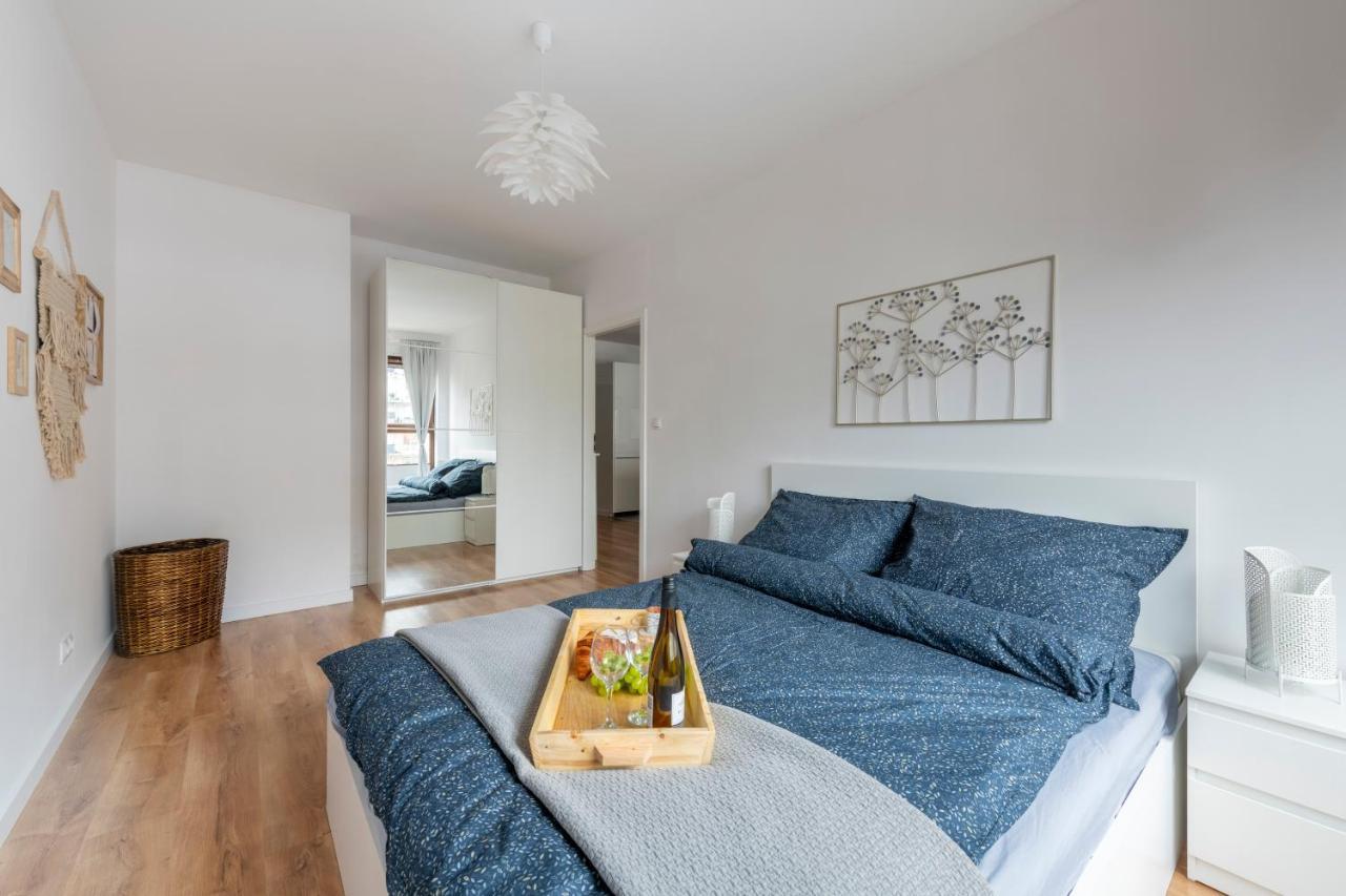 Sleepwithus Woronicza 33b Warszawa
